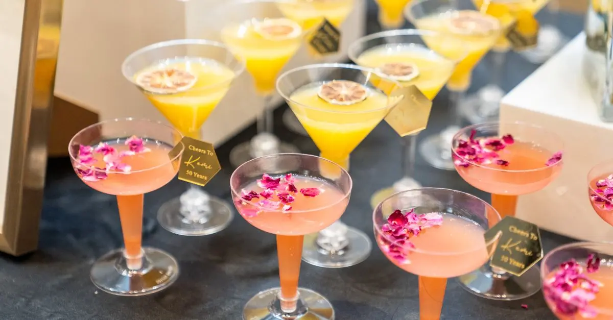 Comment Créer des Cocktails Créatifs avec des Fleurs