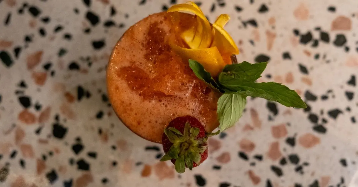 Comment Créer des Cocktails Créatifs à Base de Thés Aromatisés