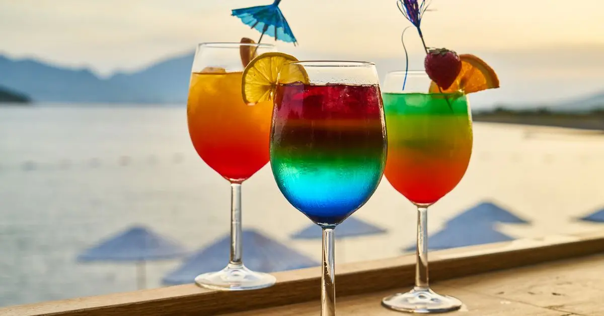 10 Cocktails Créatifs à Réaliser avec des Épices Inattendues