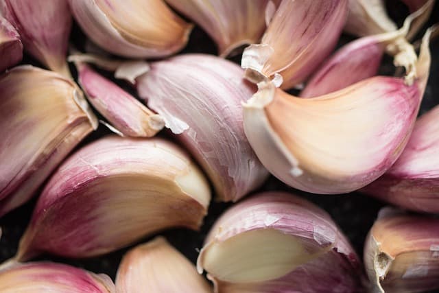 Comment Créer des Cocktails Créatifs avec des Aliments Insolites