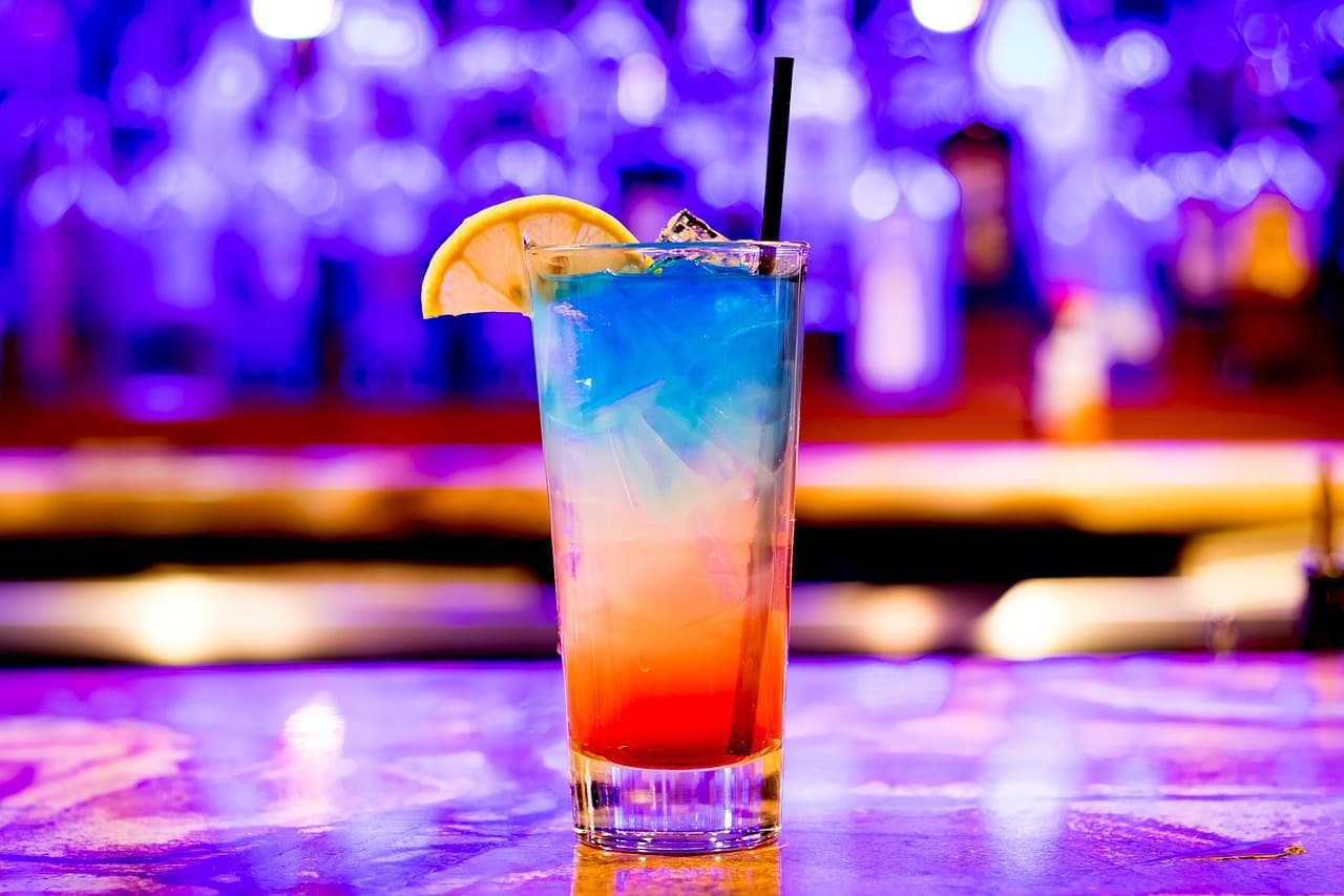 10 Cocktails Créatifs à Tester Absolument pour Épater vos Invités