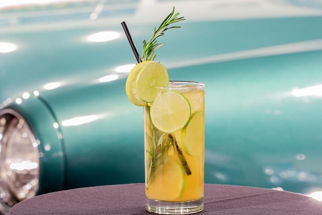10 Recettes de Cocktails Créatifs à Essayer Absolument